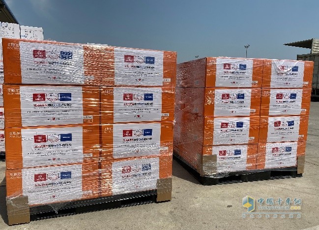 東風(fēng)商用車捐贈(zèng)物資