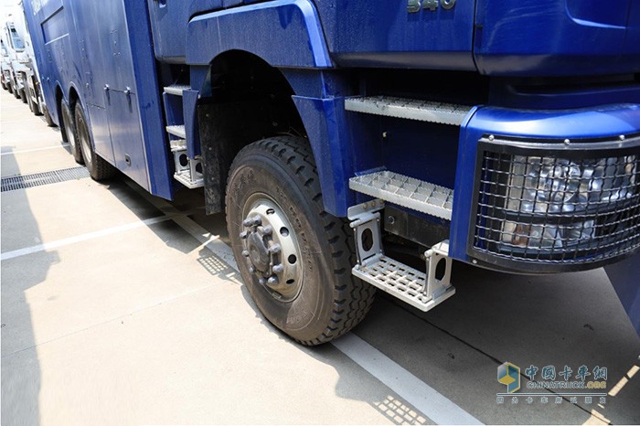 全車MAN技術的漢德輪邊減速橋，技術成熟，性能穩(wěn)定