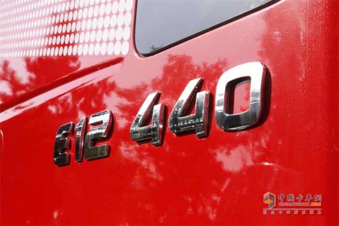 12L大排量，440ps、1950N·m動(dòng)力輸出