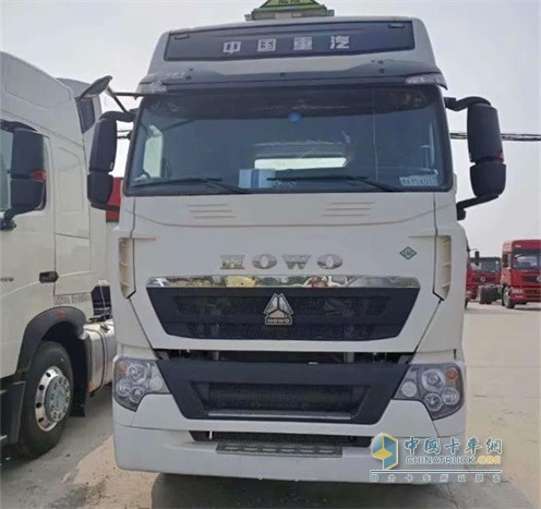 中國(guó)重汽?；愤\(yùn)輸車輛