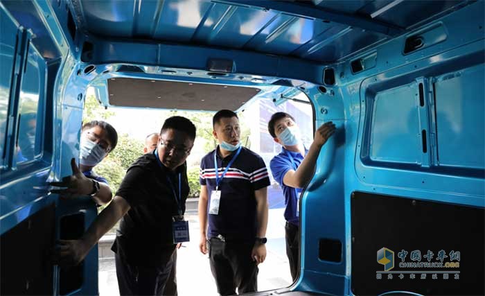 用戶(hù)探索飛碟Q