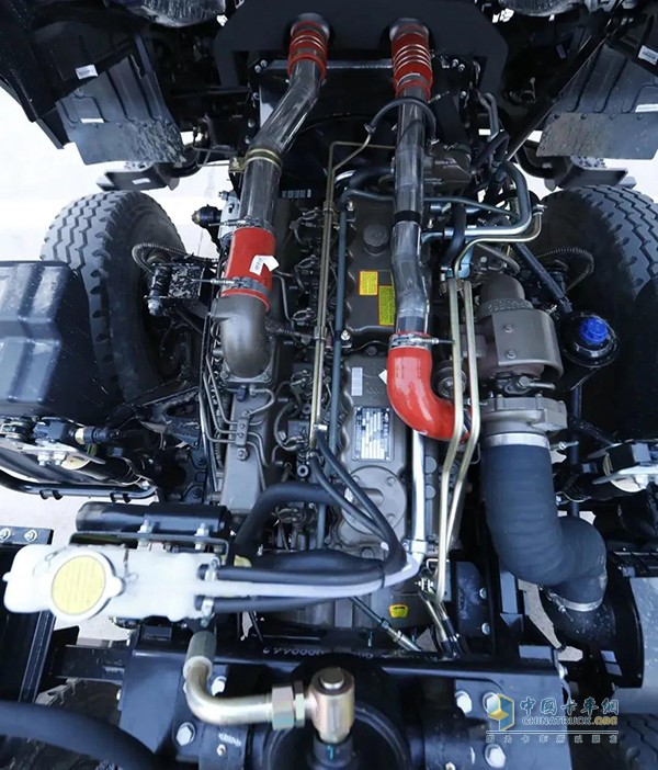 想踏上創(chuàng)富這條“不平凡之路”，福田瑞沃ES5三軸車是你唯一的答案！