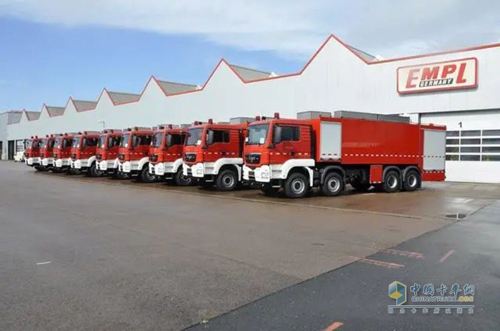 沒有生而英勇，只因選擇無畏，解放出品，行業(yè)首部抗疫微電影《一路同行 不孤單》重磅上線!僅以此片致敬抗疫英雄和堅守平凡崗位的解放人，一汽解放，與你一路同行！