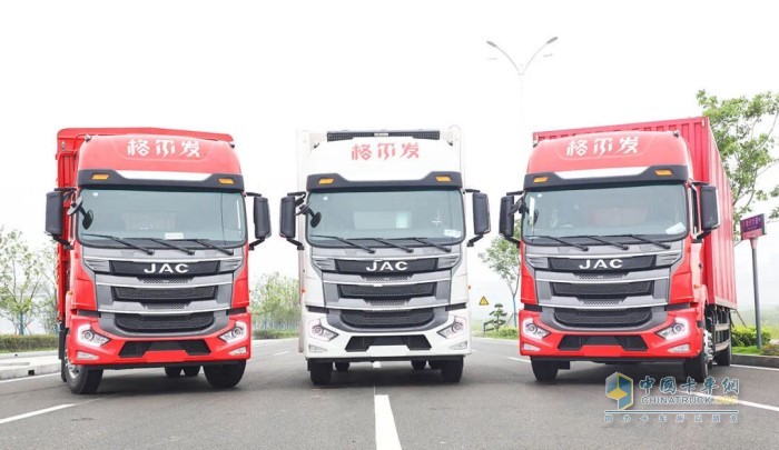 格爾發(fā)A5X中卡旗艦綠通之星、冷鏈之星、快遞之星三款產(chǎn)品齊亮相