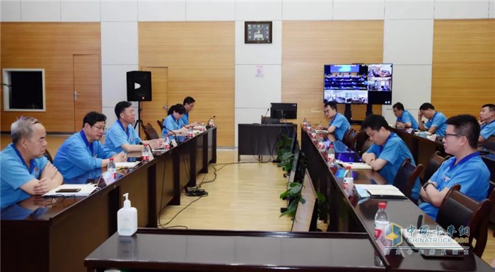 法士特召開(kāi)“雙百行動(dòng)”改革啟動(dòng)會(huì)