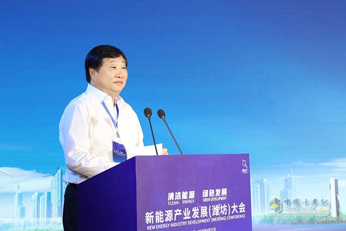 山東重工集團(tuán)黨委書記、董事長兼濰柴動力董事長譚旭光