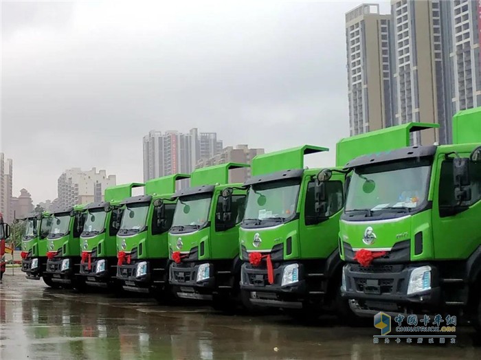 玉柴YC6L配套乘龍渣土車交付清遠客戶