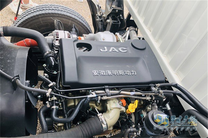 96年后浪韓旭遇見安康，開啟“奔涌”運輸生涯