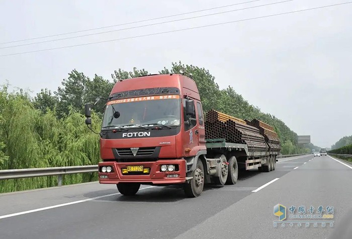 行業(yè)分散？貨車司機(jī)嚴(yán)重缺失？中國(guó)貨運(yùn)業(yè)未來怎么干？