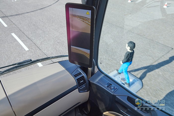 通過車輛轉(zhuǎn)向角度，主動(dòng)式車側(cè)區(qū)域保護(hù)輔助系統(tǒng)能夠判斷制動(dòng)操作的必要性，盡量降低可能發(fā)生碰撞的風(fēng)險(xiǎn)