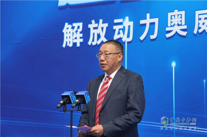 一汽解放總經(jīng)理助理、發(fā)動機事業(yè)部黨委書記、總經(jīng)理錢恒榮