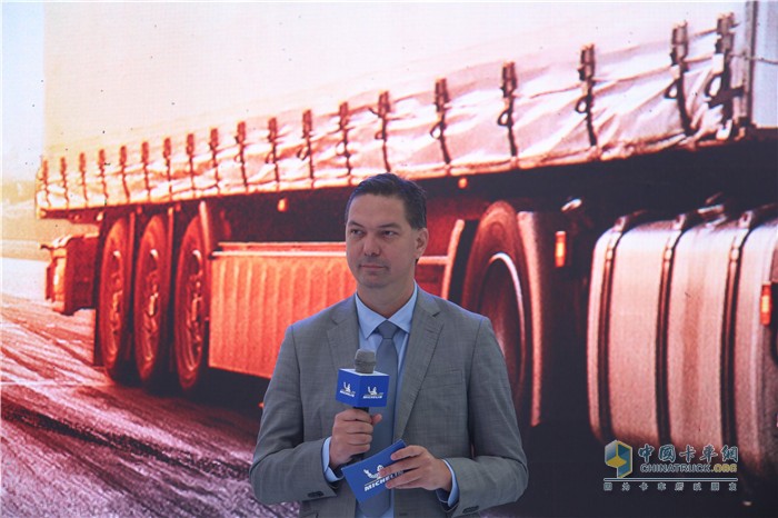 米其林商用車業(yè)務總監(jiān)Laszlo FIATAL