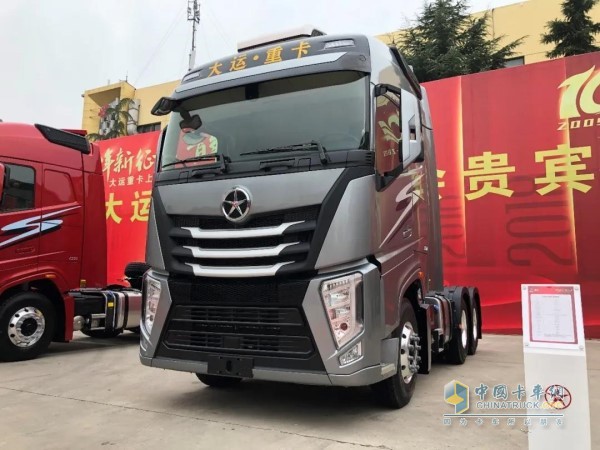 大運(yùn)V9重卡