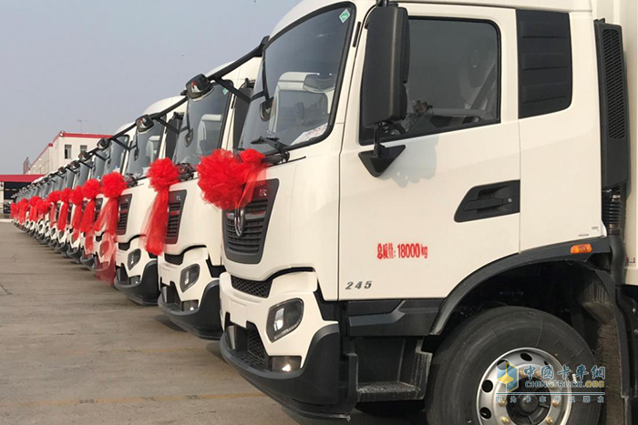 東風(fēng)康明斯發(fā)動機的東風(fēng)商用車