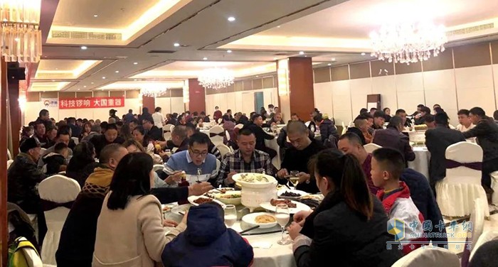 品鑒會(huì)現(xiàn)場(chǎng)座無(wú)虛席