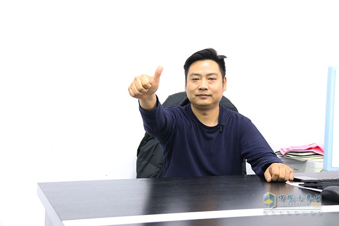 順發(fā)渣土運(yùn)輸車隊隊長陳明