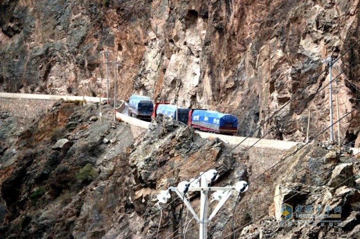 鑼響 掛車 牽引車