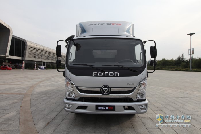 奧鈴CTS前臉設(shè)計(jì)