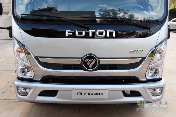 奧鈴CTS前臉設(shè)計(jì)