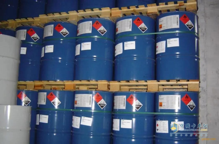 甲苯 ?；愤\(yùn)輸 載貨車(chē)