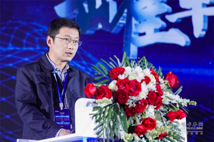 華東理工大學(xué)化工學(xué)院副院長(zhǎng)凌昊發(fā)言