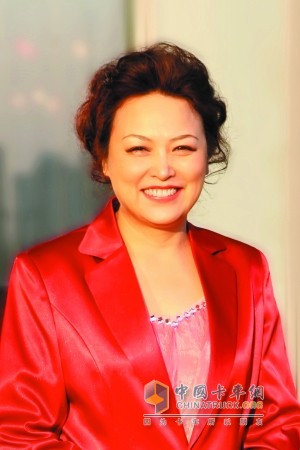 全國人大代表、長城汽車總裁 王鳳英