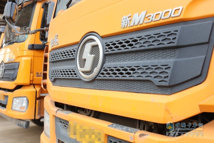 陜汽德龍新M3000自卸車(chē)