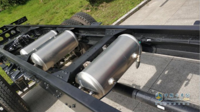 輕量化設(shè)計(jì)，科學(xué)降重