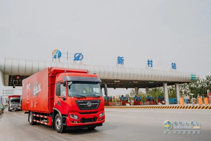 東風(fēng)康明斯 國(guó)六 發(fā)動(dòng)機(jī)