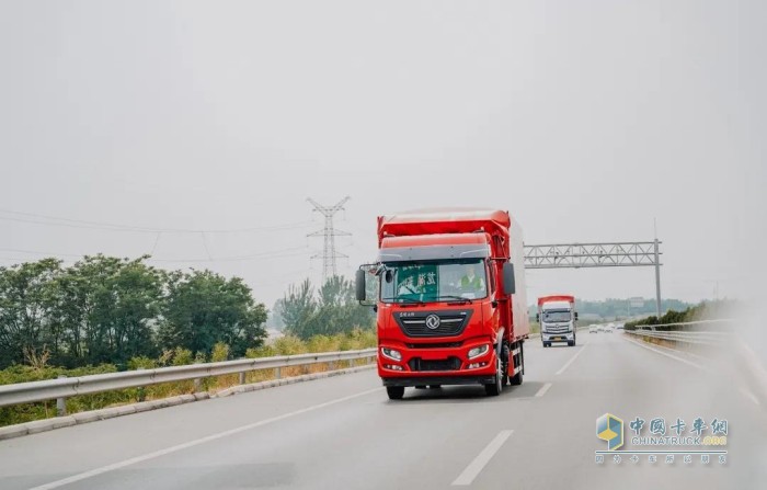 東風(fēng)康明斯 國(guó)六 發(fā)動(dòng)機(jī)