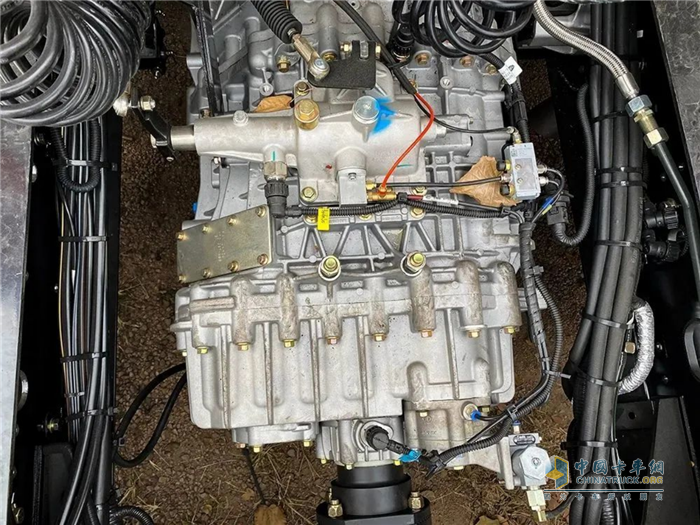 一汽解放青汽  悍V2.0國(guó)六  牽引車