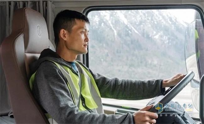 東風(fēng)商用車(chē)  龍擎動(dòng)力