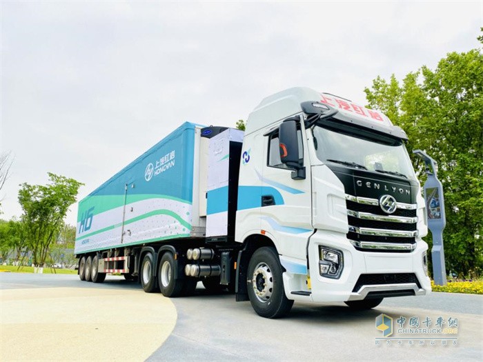 上汽紅巖  牽引車