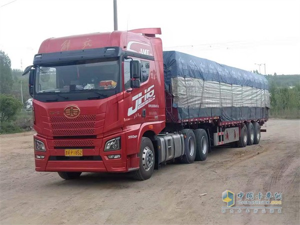 一汽解放青汽   牽引車(chē)