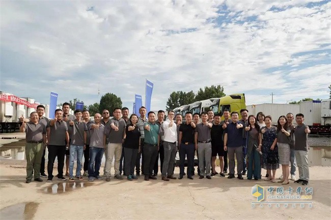 沃爾沃卡車(chē)  牽引車(chē)