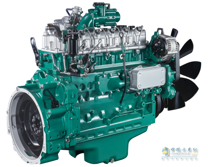 搭載解放動力鉑威CA6DH1發(fā)動機