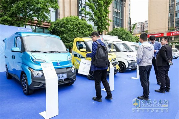 飛碟汽車(chē)  Q系