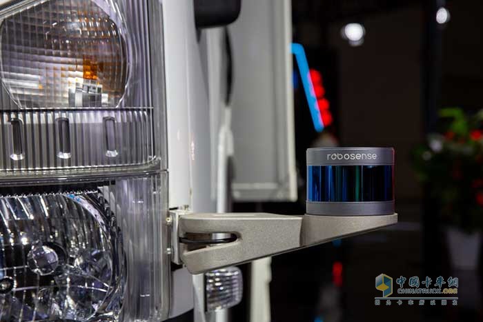 L慶鈴汽車3級5G自動駕駛隧道燈清洗車