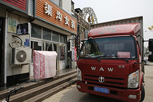 飛碟快遞哥，日送3萬單，小身影大能量!