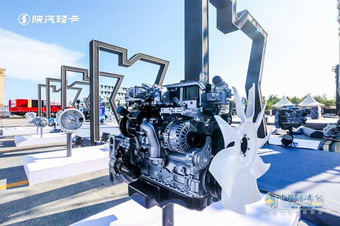 陜汽輕卡K5000搭載濰柴發(fā)動機+法士特變速器+漢德車橋的黃金動力鏈