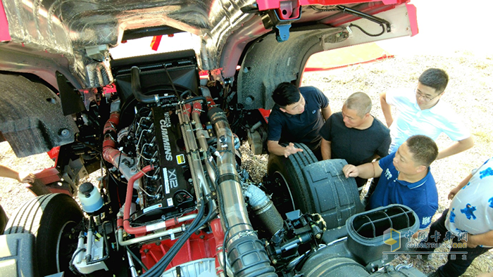 康明斯中國 國六 12L 發(fā)動機(jī)