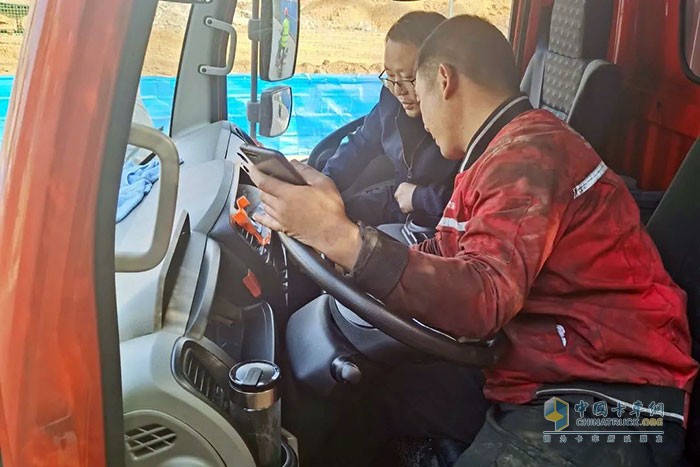 東風(fēng)輕型車(chē)  “真美滿(mǎn)”服務(wù) 3小時(shí)必達(dá)