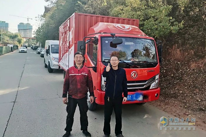 東風(fēng)輕型車(chē)  “真美滿(mǎn)”服務(wù) 3小時(shí)必達(dá)