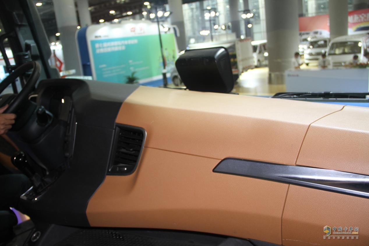 車道偏離預(yù)警系統(tǒng)