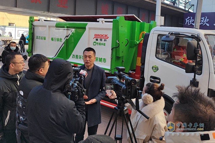 福田奧鈴 大黃蜂 垃圾清運車