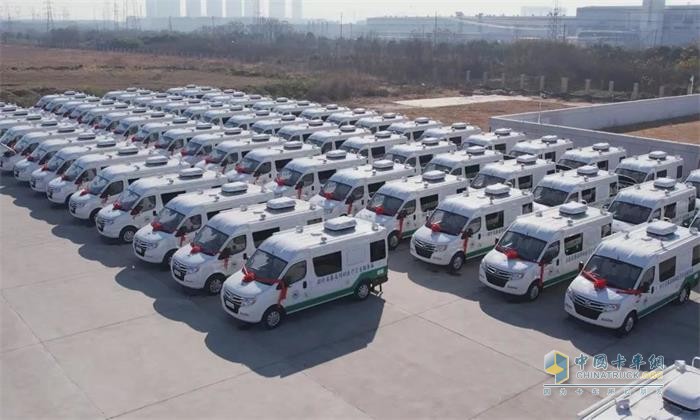 東風(fēng)御風(fēng)醫(yī)療衛(wèi)生服務(wù)車