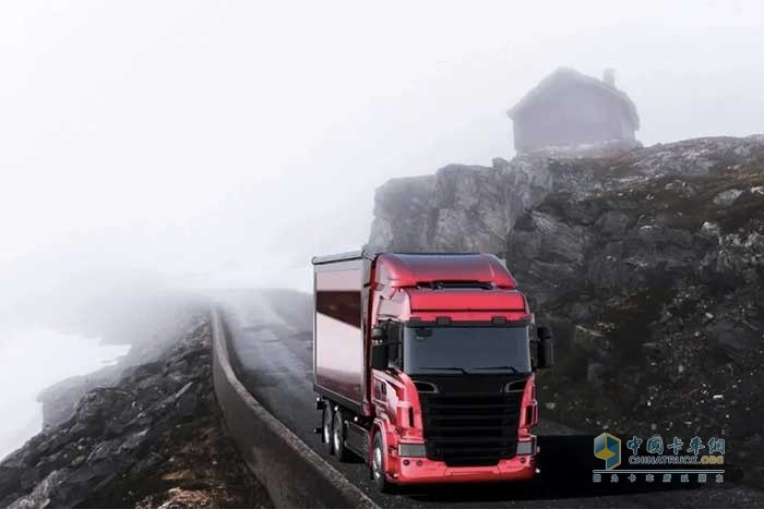 重器安全系統(tǒng)為全球首款混合動(dòng)力掛車、新材料掛車征戰(zhàn)青藏線保駕護(hù)航