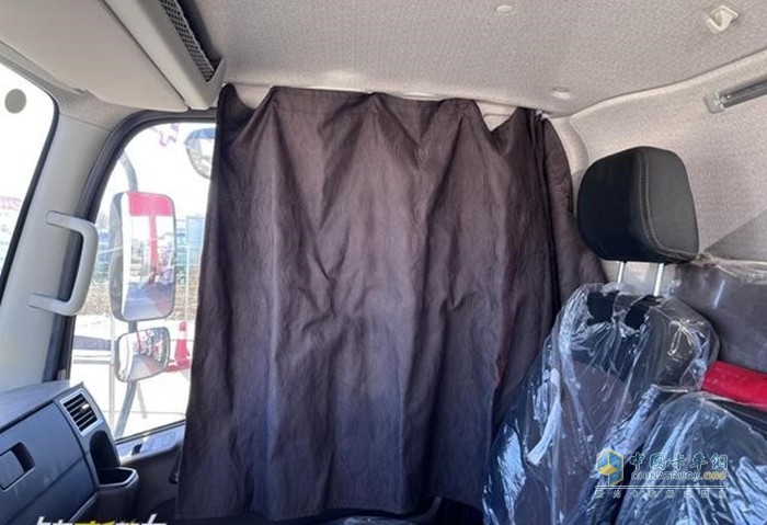 解放領(lǐng)途冷藏車