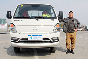 憑借超強(qiáng)裝載能力，長(zhǎng)安跨越者D5輕松成為許中原的賺錢利器！