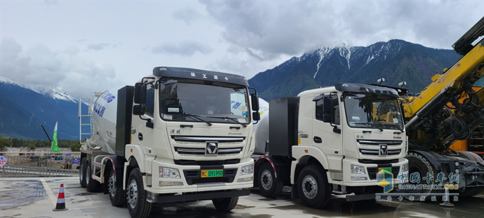 徐工純電動(dòng)攪拌車、渣土車極限施工通關(guān)川藏鐵路高難關(guān)卡